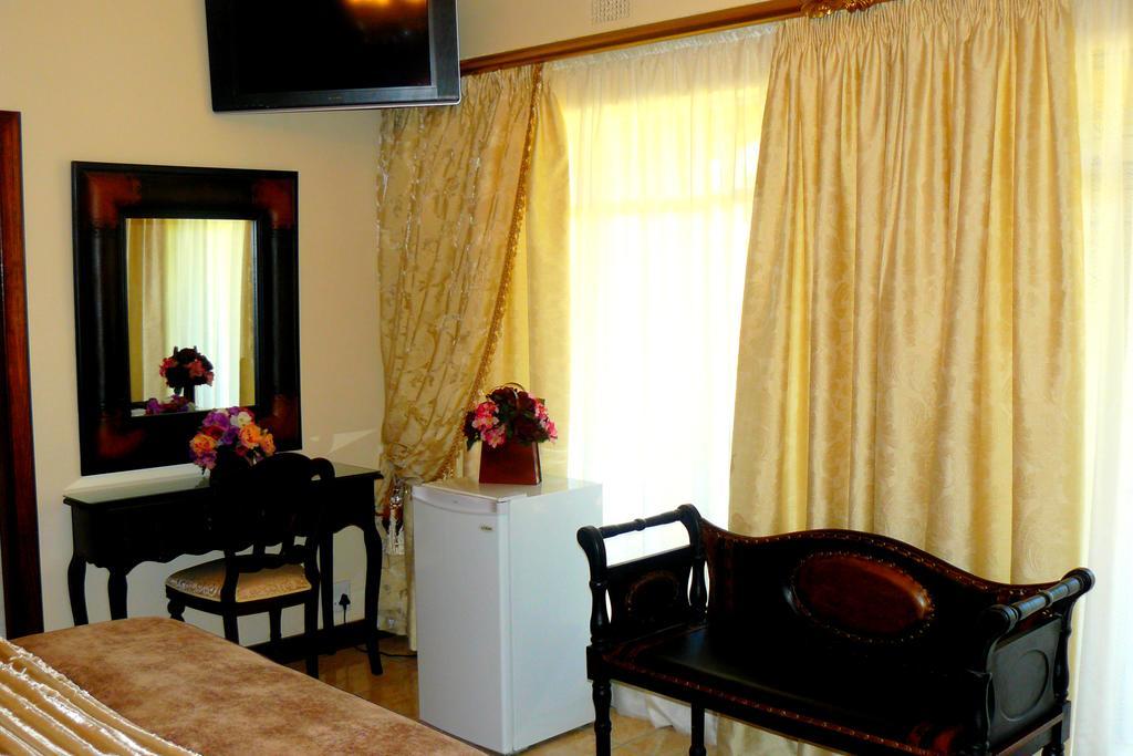 Kimberley Manor Guesthouse Exterior foto
